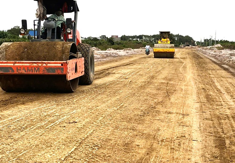 Đẩy nhanh thi công đường ven biển Hòn Lan - Tân Hải ở Bình Thuận- Ảnh 2. Đẩy nhanh thi công đường ven biển Hòn Lan - Tân Hải ở Bình Thuận- Ảnh 2.