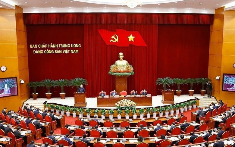 Bộ Ch&iacute;nh trị y&ecirc;u cầu tr&igrave;nh phương &aacute;n bỏ cấp huyện, s&aacute;p nhập một số tỉnh trong th&aacute;ng 4