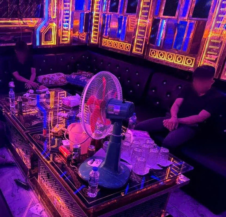 Danh t&iacute;nh b&agrave; chủ v&agrave; nh&acirc;n vi&ecirc;n qu&aacute;n karaoke ở Long An tổ chức "tiệc ma t&uacute;y" cho 33 người- Ảnh 2.