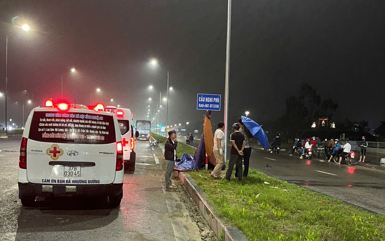 Hiện trường vụ tai nạn khiến người đàn ông tử vong. Hiện trường vụ tai nạn khiến người đàn ông tử vong.