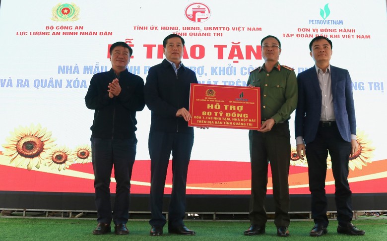 Bộ C&ocirc;ng an khởi c&ocirc;ng x&acirc;y dựng nh&agrave; ở cho người ngh&egrave;o tại Quảng Trị- Ảnh 1.