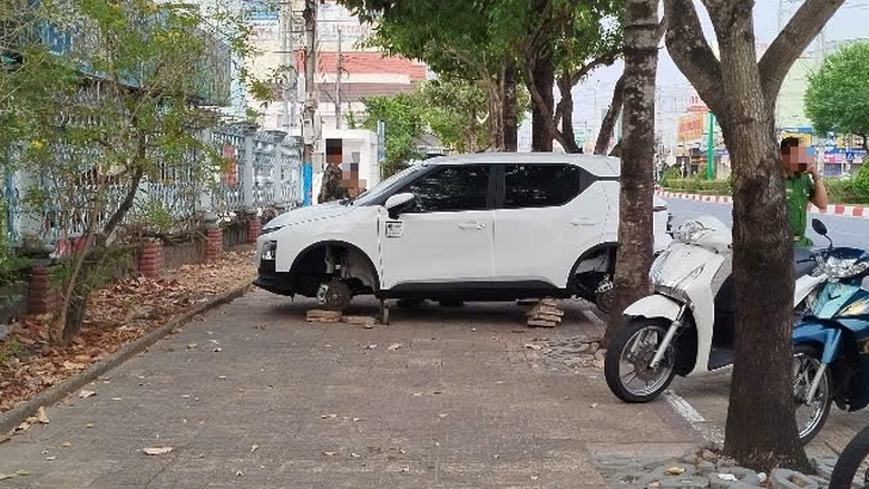 Th&aacute;o trộm 4 b&aacute;nh &ocirc; t&ocirc;, người đ&agrave;n &ocirc;ng ở Bạc Li&ecirc;u đến c&ocirc;ng an tự th&uacute;- Ảnh 1.