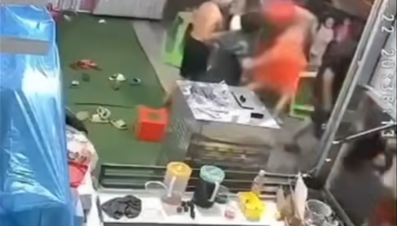 X&aacute;c minh clip thai phụ bị đ&aacute;nh ở khu vui chơi tại Đồng Nai- Ảnh 1.