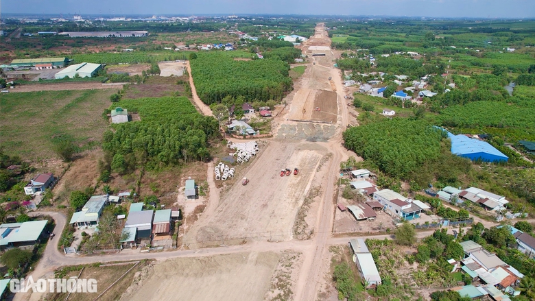 Hai nh&agrave; thầu ở cao tốc Bi&ecirc;n H&ograve;a - Vũng T&agrave;u bị điểm danh v&igrave; thi c&ocirc;ng &igrave; ạch- Ảnh 6.