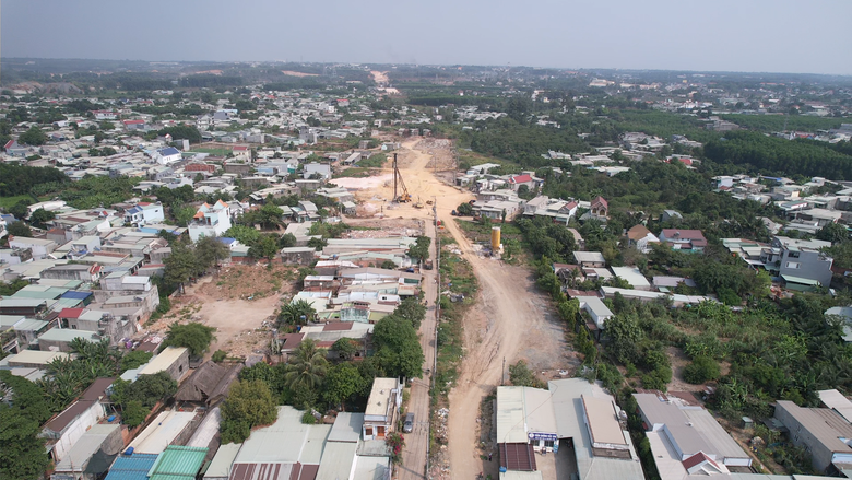 Sau đối thoại, nhiều hộ đồng thuận giao đất l&agrave;m cao tốc Bi&ecirc;n H&ograve;a - Vũng T&agrave;u- Ảnh 2.
