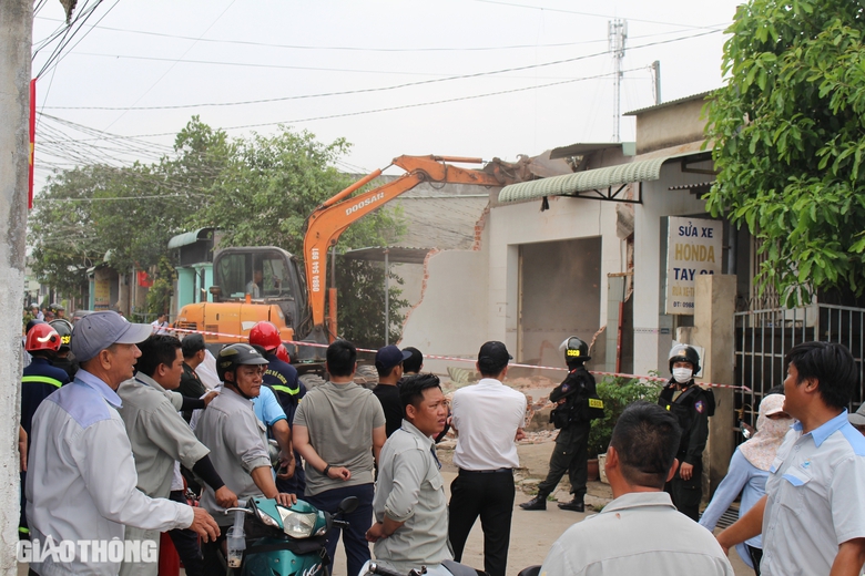 Cao tốc Bi&ecirc;n H&ograve;a - Vũng T&agrave;u: Cưỡng chế căn nh&agrave; đầu ti&ecirc;n ở Phước T&acirc;n- Ảnh 1.