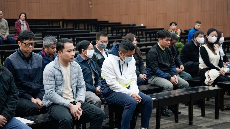 Vụ chuyến bay giải cứu: Nhiều cựu ph&oacute; gi&aacute;m đốc sở đồng loạt xin giảm &aacute;n- Ảnh 1.