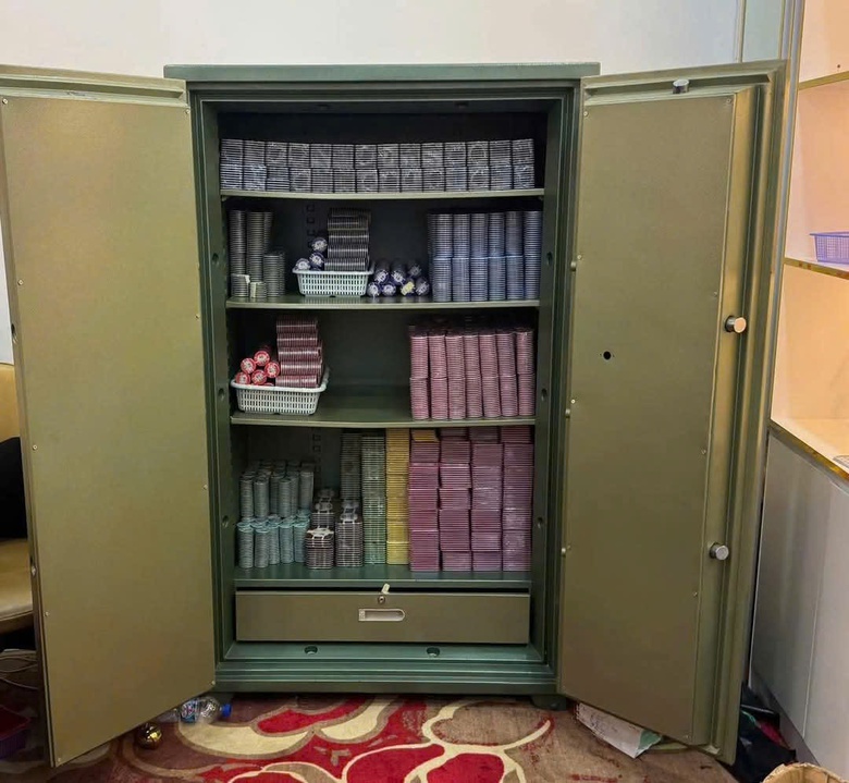 Phá đường dây tổ chức đánh bạc khủng ở Lào Cai do người nước ngoài cầm đầu- Ảnh 4. Phá đường dây tổ chức đánh bạc khủng ở Lào Cai do người nước ngoài cầm đầu- Ảnh 4.