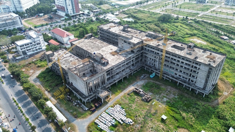 Bố tr&iacute; 1.300 tỷ đồng khởi động lại Bệnh viện Ung bướu Cần Thơ sau nhiều năm "đắp chiếu"- Ảnh 1.