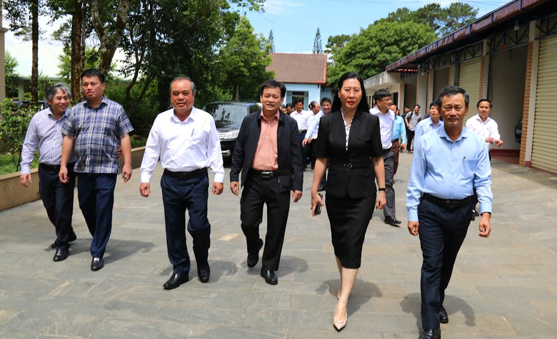 Quảng Ng&atilde;i v&agrave; Kon Tum thống nhất những nội dung g&igrave; tại cuộc họp đầu ti&ecirc;n về s&aacute;p nhập?- Ảnh 1.