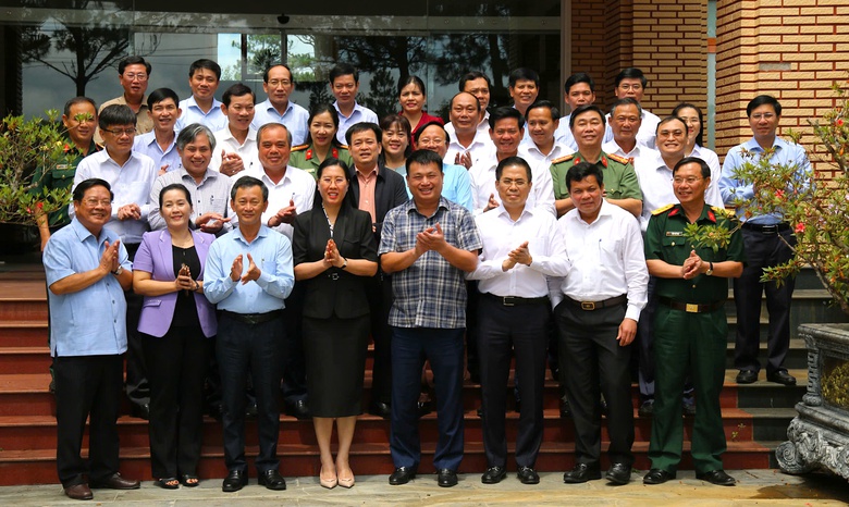 Quảng Ng&atilde;i v&agrave; Kon Tum thống nhất những nội dung g&igrave; tại cuộc họp đầu ti&ecirc;n về s&aacute;p nhập?- Ảnh 2.