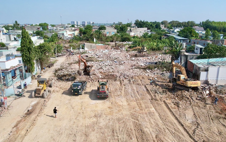 Cao tốc Bi&ecirc;n H&ograve;a: Kh&ocirc;ng quyết liệt sẽ kh&oacute; xong nền đường trước m&ugrave;a mưa- Ảnh 3.