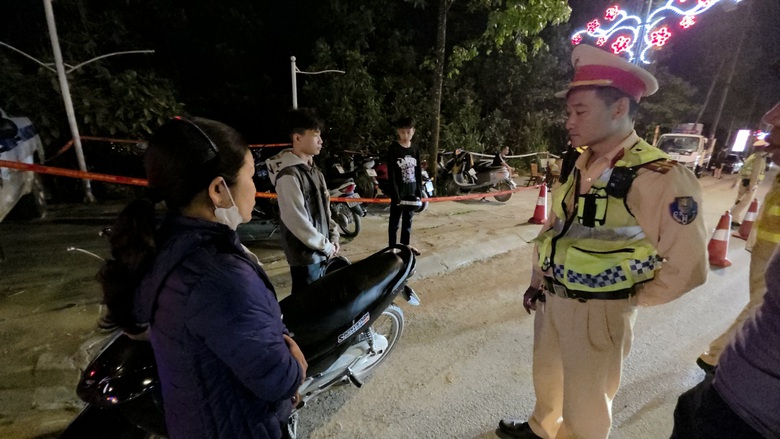 CSGT Y&ecirc;n B&aacute;i điều tra cơ bản, kh&eacute;p k&iacute;n địa b&agrave;n, xử l&yacute; đ&uacute;ng đối tượng để k&eacute;o giảm tai nạn- Ảnh 17.