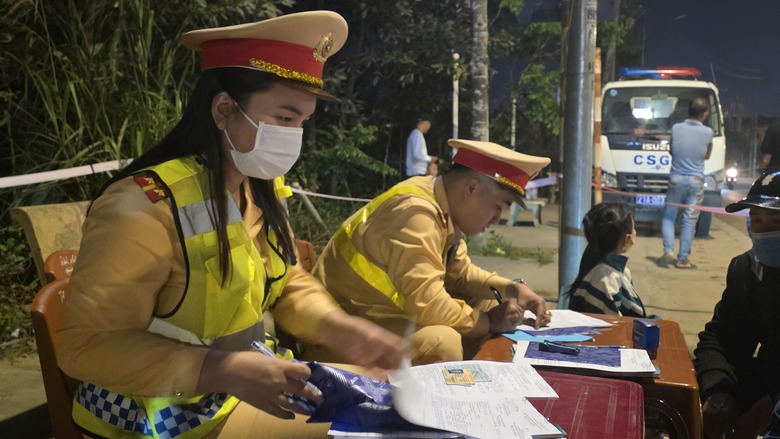 CSGT Y&ecirc;n B&aacute;i điều tra cơ bản, kh&eacute;p k&iacute;n địa b&agrave;n, xử l&yacute; đ&uacute;ng đối tượng để k&eacute;o giảm tai nạn- Ảnh 19.