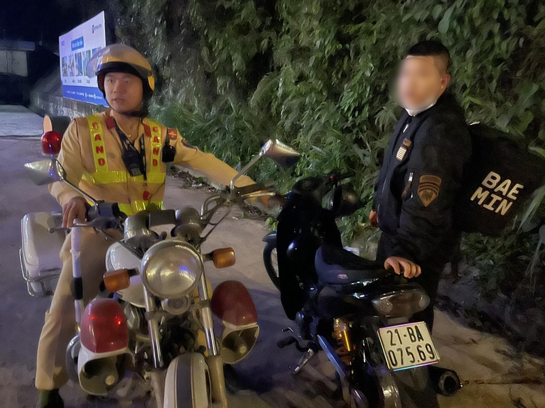 CSGT Y&ecirc;n B&aacute;i điều tra cơ bản, kh&eacute;p k&iacute;n địa b&agrave;n, xử l&yacute; đ&uacute;ng đối tượng để k&eacute;o giảm tai nạn- Ảnh 12.