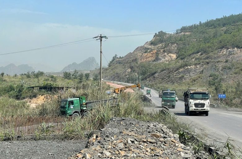 Chủ động gỡ kh&oacute;, tăng tốc dự &aacute;n giao th&ocirc;ng gần 2.000 tỷ nối Hạ Long với Cẩm Phả- Ảnh 4.