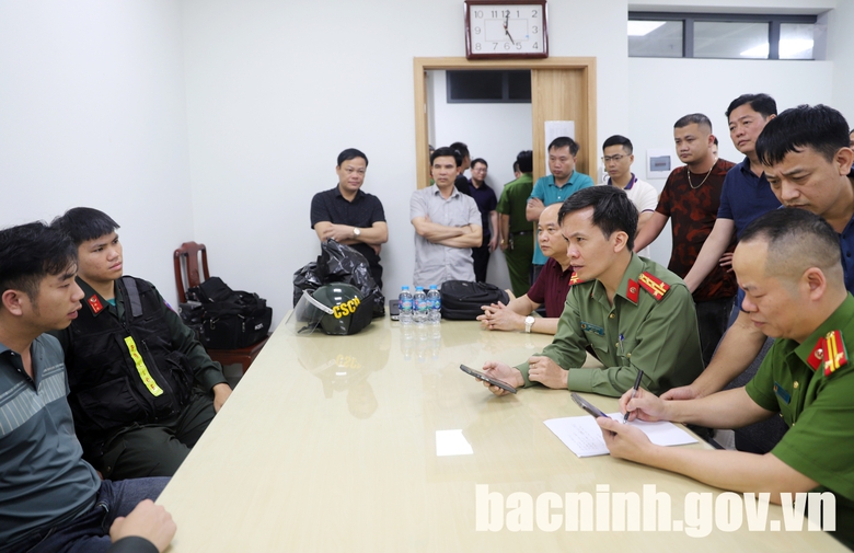 Hai kẻ bu&ocirc;n ma t&uacute;y trong vụ nổ s&uacute;ng ở Quảng Ninh bị bắt thế n&agrave;o?- Ảnh 1.