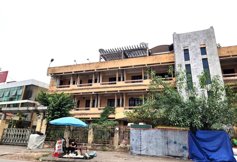 Loạt trụ sở bỏ hoang tr&ecirc;n đất v&agrave;ng quận H&agrave; Đ&ocirc;ng sẽ được xử l&yacute; ra sao?- Ảnh 2.