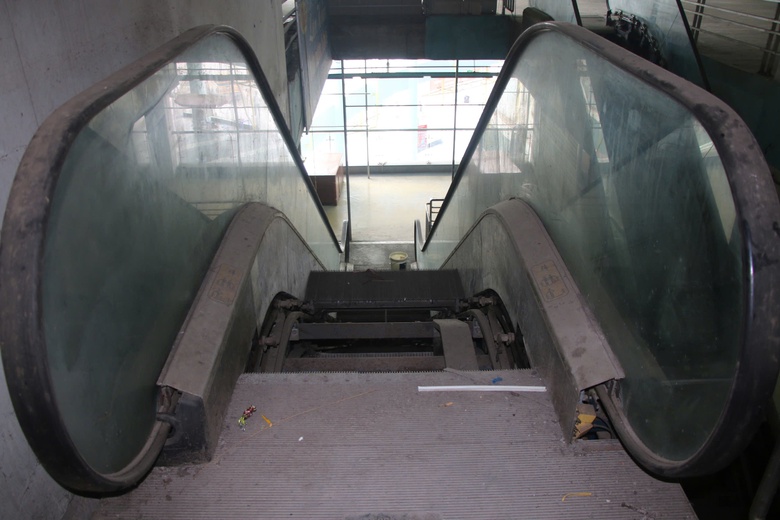 Cảnh hoang tàn trong khu chợ lớn nhất trung tâm Thái Nguyên- Ảnh 8. Cảnh hoang tàn trong khu chợ lớn nhất trung tâm Thái Nguyên- Ảnh 8.