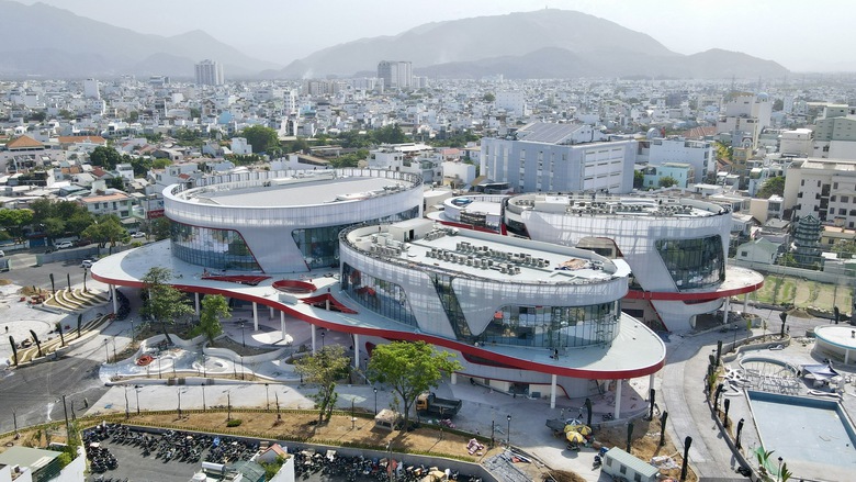 Hối hả thi c&ocirc;ng, ho&agrave;n th&agrave;nh Cung Văn h&oacute;a Thiếu nhi Kh&aacute;nh H&ograve;a dịp 1/6- Ảnh 2.