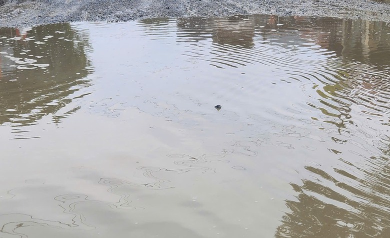 Chi ch&iacute;t hố lớn, hố nhỏ tr&ecirc;n tuyến tỉnh lộ ở Th&aacute;i Nguy&ecirc;n- Ảnh 7.