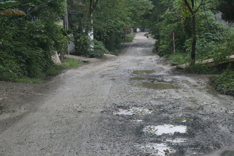 Chi ch&iacute;t hố lớn, hố nhỏ tr&ecirc;n tuyến tỉnh lộ ở Th&aacute;i Nguy&ecirc;n- Ảnh 9.