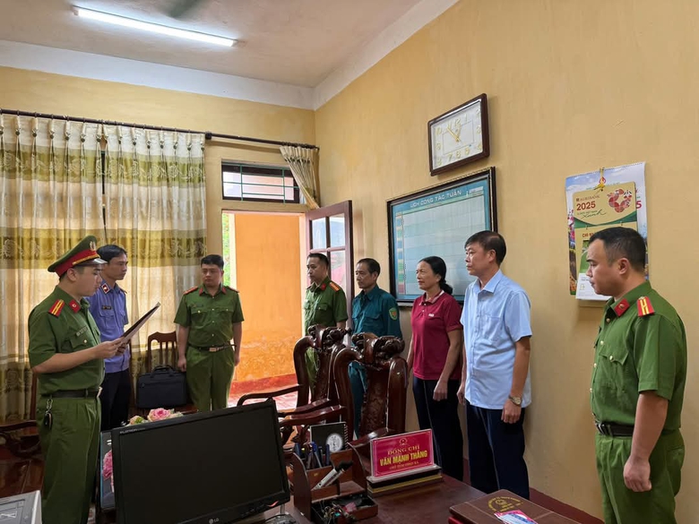 Vụ khai th&aacute;c kho&aacute;ng sản tr&aacute;i ph&eacute;p ở Ph&uacute; Thọ: Bắt khẩn cấp một chủ tịch x&atilde;- Ảnh 1.