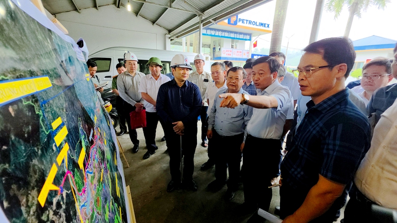 Dự &aacute;n đường sắt L&agrave;o Cai - Hải Ph&ograve;ng: Ng&agrave;y kiểm đếm, tối &aacute;p gi&aacute;, h&ocirc;m sau c&ocirc;ng khai- Ảnh 1.