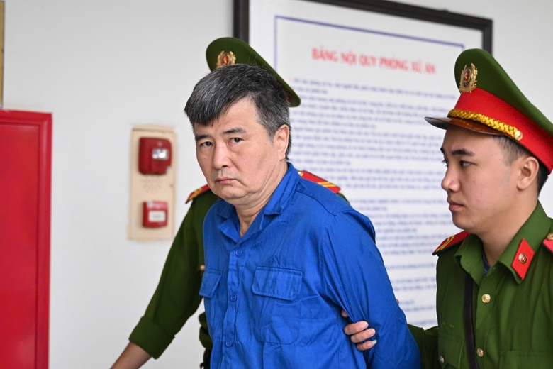 Lời n&oacute;i sau c&ugrave;ng của cựu Vụ ph&oacute; Nguyễn Lộc An tại phi&ecirc;n xử nhận hối lộ hơn 14 tỷ đồng- Ảnh 1.