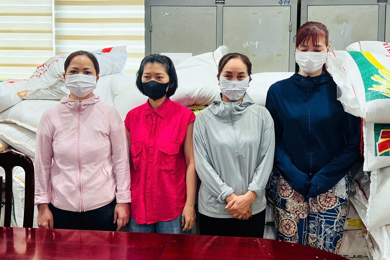 Hà Nội: Khởi tố 4 phụ nữ làm giả hơn 17 tấn gạo ST25- Ảnh 2. Hà Nội: Khởi tố 4 phụ nữ làm giả hơn 17 tấn gạo ST25- Ảnh 2.