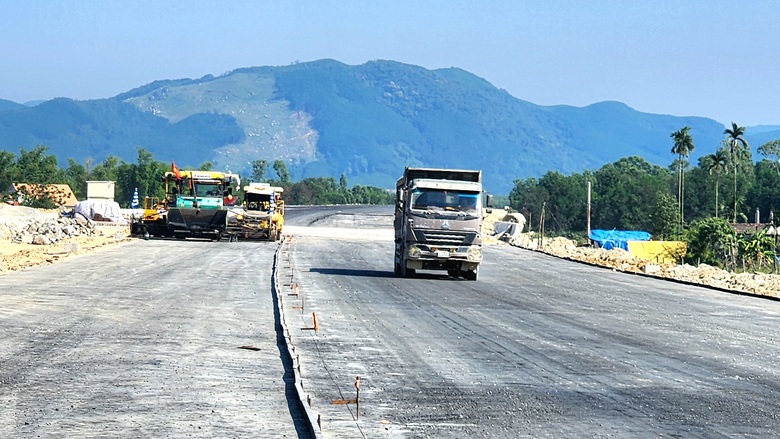 Nh&agrave; thầu dốc to&agrave;n lực ho&agrave;n thiện cao tốc Quảng Ng&atilde;i - Ho&agrave;i Nhơn- Ảnh 12.