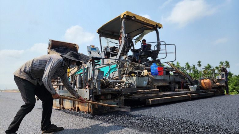 Nh&agrave; thầu dốc to&agrave;n lực ho&agrave;n thiện cao tốc Quảng Ng&atilde;i - Ho&agrave;i Nhơn- Ảnh 3.