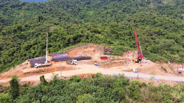 Thi công xuyên rừng, xuyên lễ trên cao tốc Khánh Hòa - Buôn Ma Thuột- Ảnh 7. Thi công xuyên rừng, xuyên lễ trên cao tốc Khánh Hòa - Buôn Ma Thuột- Ảnh 7.