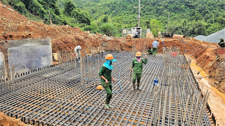 Thi công xuyên rừng, xuyên lễ trên cao tốc Khánh Hòa - Buôn Ma Thuột- Ảnh 3. Thi công xuyên rừng, xuyên lễ trên cao tốc Khánh Hòa - Buôn Ma Thuột- Ảnh 3.