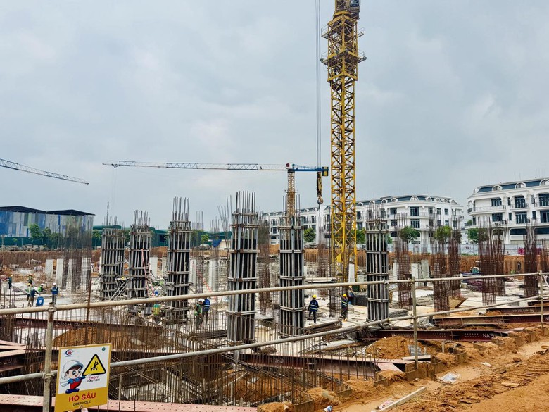 Thứ trưởng Nguyễn Văn Sinh thị s&aacute;t, đốc th&uacute;c 6 dự &aacute;n nh&agrave; ở x&atilde; hội tại H&agrave; Nội- Ảnh 2.