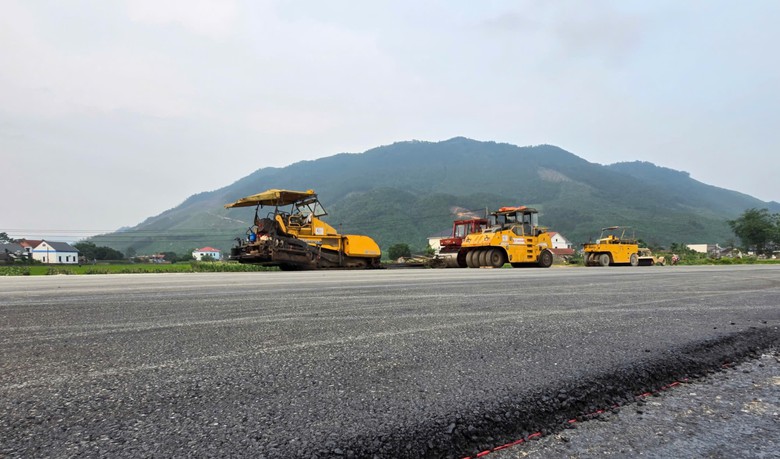 Tuyến đường 4.200 tỷ đồng tại Th&aacute;i Nguy&ecirc;n tăng tốc về đ&iacute;ch sau hơn 3 năm thi c&ocirc;ng- Ảnh 12.