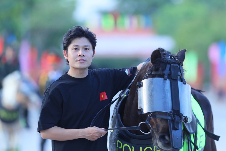 "Viết tiếp c&acirc;u chuyện h&ograve;a b&igrave;nh" đạt top 1 thịnh h&agrave;nh, nhạc sĩ Nguyễn Văn Chung n&oacute;i g&igrave;?- Ảnh 2.