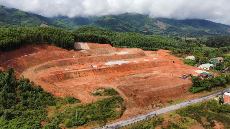 Chủ tịch Quảng Ng&atilde;i y&ecirc;u cầu cấp huyện xử l&yacute; nợ trước khi giải thể- Ảnh 2.