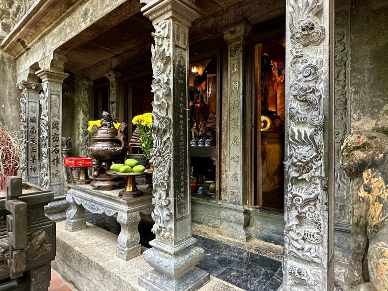 Chi&ecirc;m ngưỡng kiến tr&uacute;c đền Trần 700 năm tuổi giữa n&uacute;i rừng Tr&agrave;ng An- Ảnh 4.