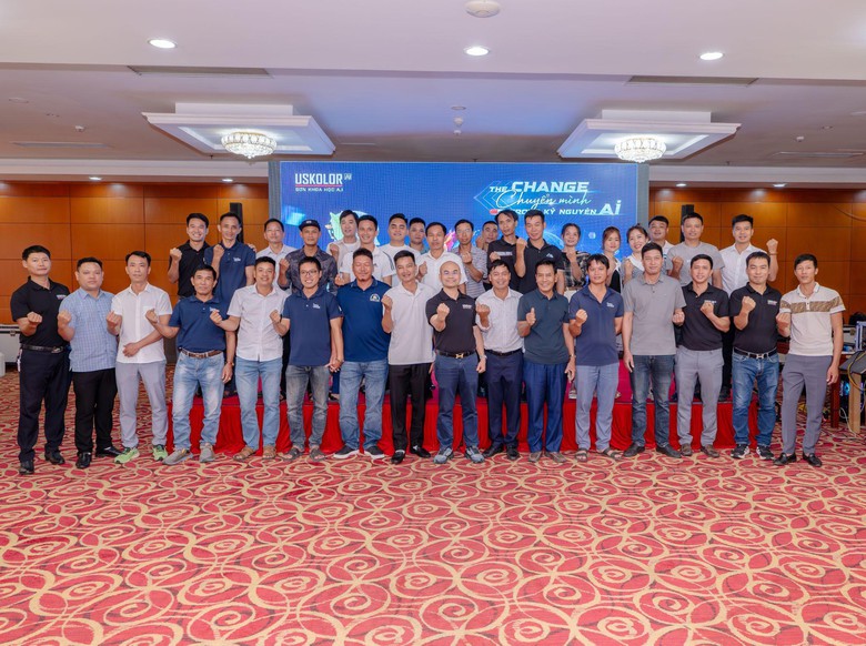 USkolor AI tổ chức th&agrave;nh c&ocirc;ng chuỗi sự kiện "THE CHANGE - Chuyển m&igrave;nh trong kỷ nguy&ecirc;n AI"- Ảnh 2.