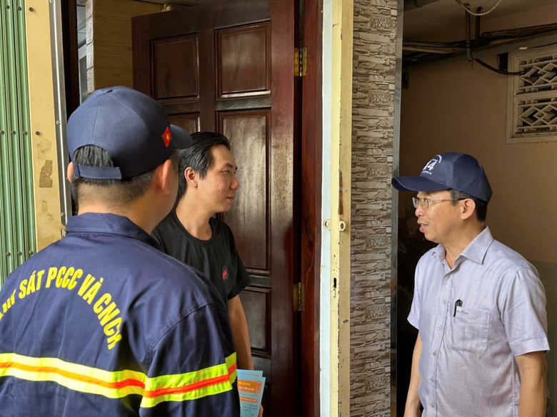 TP.HCM: Th&aacute;o gỡ &ldquo;chuồng cọp&rdquo; ở chung cư Thanh Đa sau vụ ch&aacute;y cư x&aacute; Độc Lập- Ảnh 4.