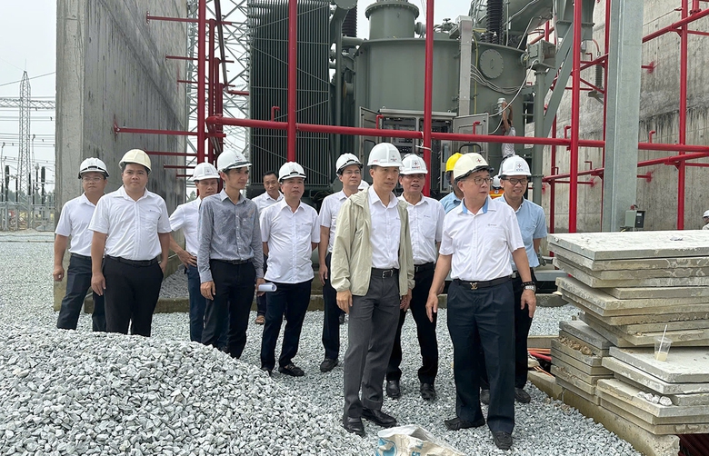 Tổng gi&aacute;m đốc EVNNPT đ&ocirc;n đốc tiến độ 4 dự &aacute;n truyền tải điện tại tỉnh Ph&uacute; Thọ- Ảnh 1.