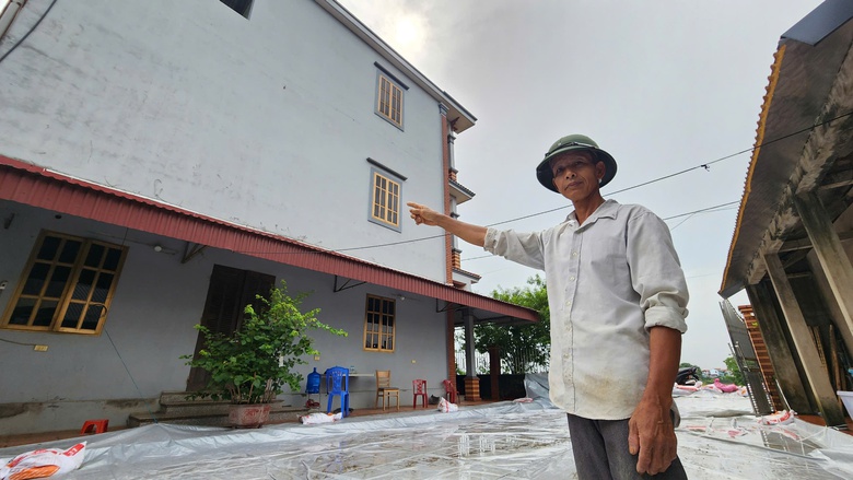 Bắc Ninh: Nhiều nhà có nguy cơ sạt lở, chính quyền khẩn cấp sơ tán người dân- Ảnh 8. Bắc Ninh: Nhiều nhà có nguy cơ sạt lở, chính quyền khẩn cấp sơ tán người dân- Ảnh 8.