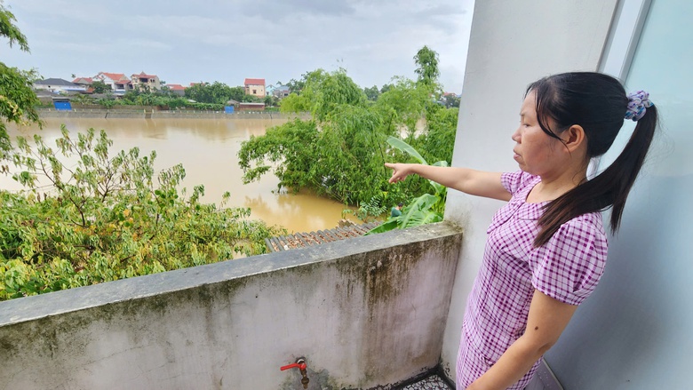 Bắc Ninh: Nhiều nhà có nguy cơ sạt lở, chính quyền khẩn cấp sơ tán người dân- Ảnh 15. Bắc Ninh: Nhiều nhà có nguy cơ sạt lở, chính quyền khẩn cấp sơ tán người dân- Ảnh 15.