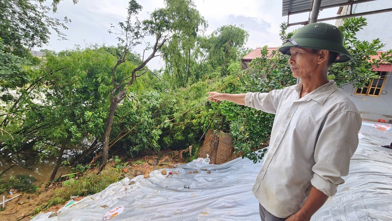 Bắc Ninh: Nhiều nhà có nguy cơ sạt lở, chính quyền khẩn cấp sơ tán người dân- Ảnh 4. Bắc Ninh: Nhiều nhà có nguy cơ sạt lở, chính quyền khẩn cấp sơ tán người dân- Ảnh 4.