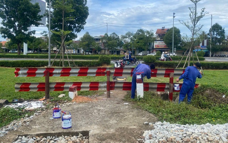 Huế: R&agrave;o đ&oacute;ng c&aacute;c lối đi &ldquo;tử thần&rdquo; băng ngang đường sắt Bắc - Nam- Ảnh 9.