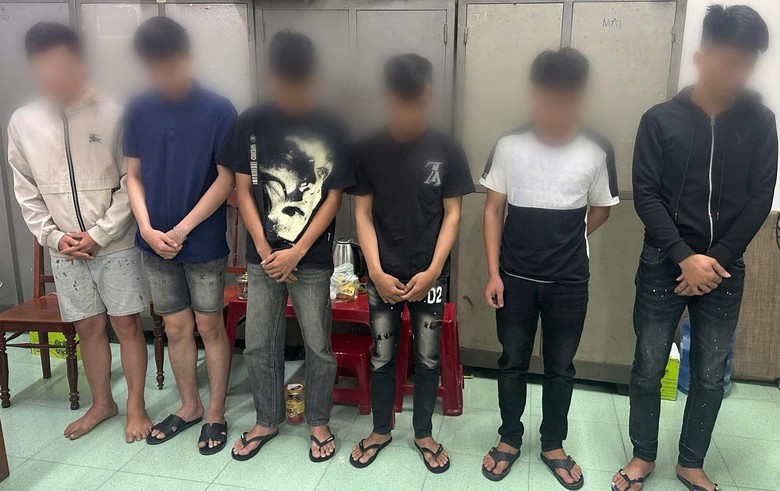 Bắt nh&oacute;m nghi can ch&eacute;m người trong đ&ecirc;m v&igrave; m&acirc;u thuẫn cũ- Ảnh 1.