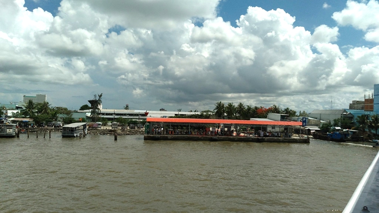 Ưu ti&ecirc;n đầu tư bến cảng LNG v&agrave; kho nổi tại cảng biển C&agrave; Mau- Ảnh 1.