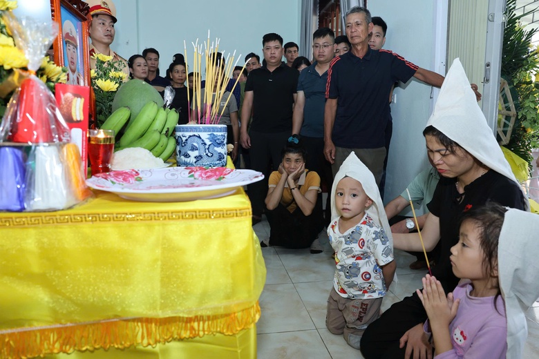 Thiếu t&aacute; CSGT hy sinh khi l&agrave;m nhiệm vụ: Dang dở ước mơ dựng lại m&aacute;i nh&agrave; cho cha mẹ- Ảnh 1.