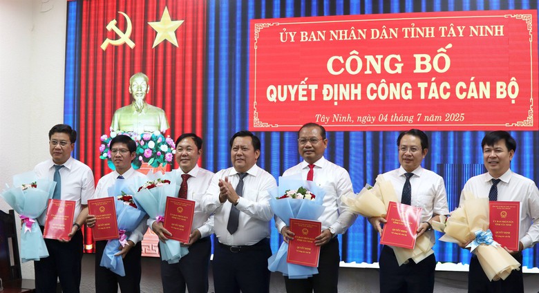 C&ocirc;ng bố quyết định của Thủ tướng Ch&iacute;nh phủ th&agrave;nh lập Ban Quản l&yacute; Khu kinh tế tỉnh T&acirc;y Ninh- Ảnh 1.